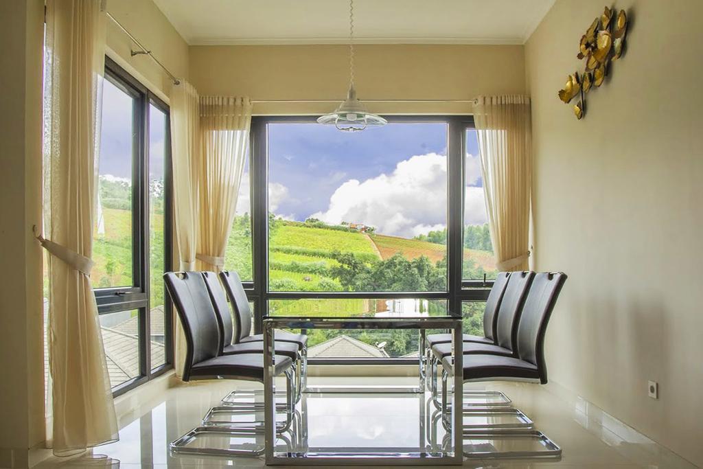 Daily Home Villa Dago Bandung Room photo