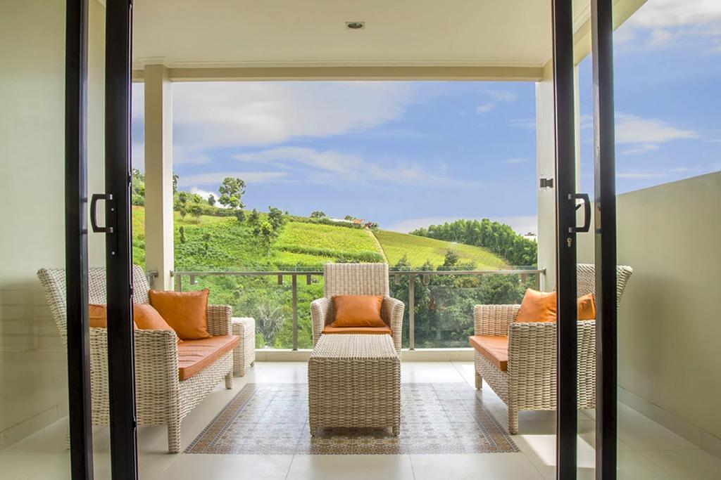 Daily Home Villa Dago Bandung Room photo