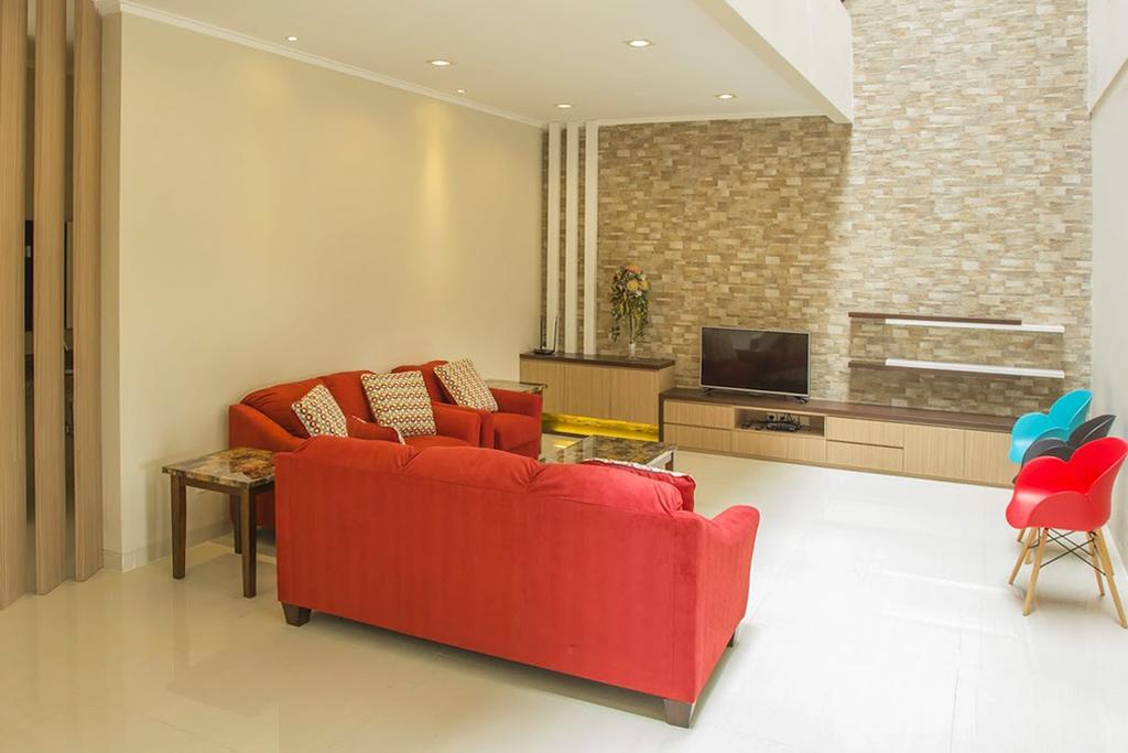 Daily Home Villa Dago Bandung Room photo